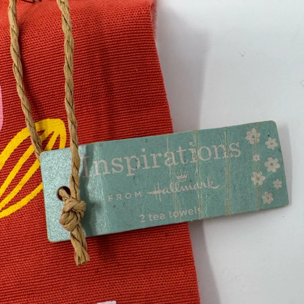 NWT Hallmark Inspirations hand‎ towel two pack, Bloom Grow Shine, spring, flower